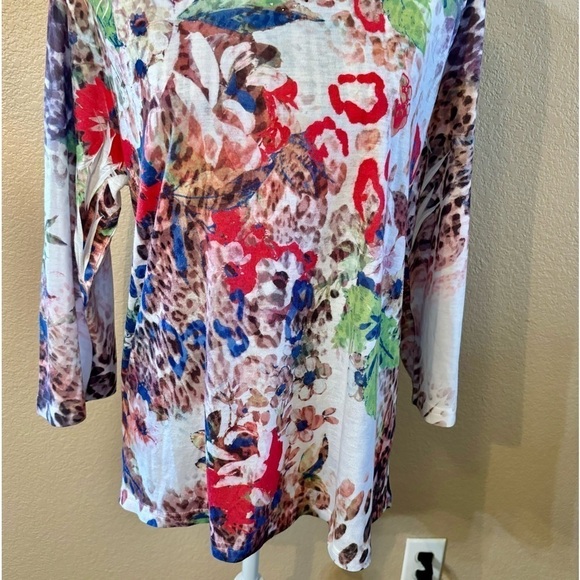 Breckenridge Tunic Top XL Water Color 3/4 Sleeves V-Neck Beaded Neckline Lightwt - Picture 4 of 12
